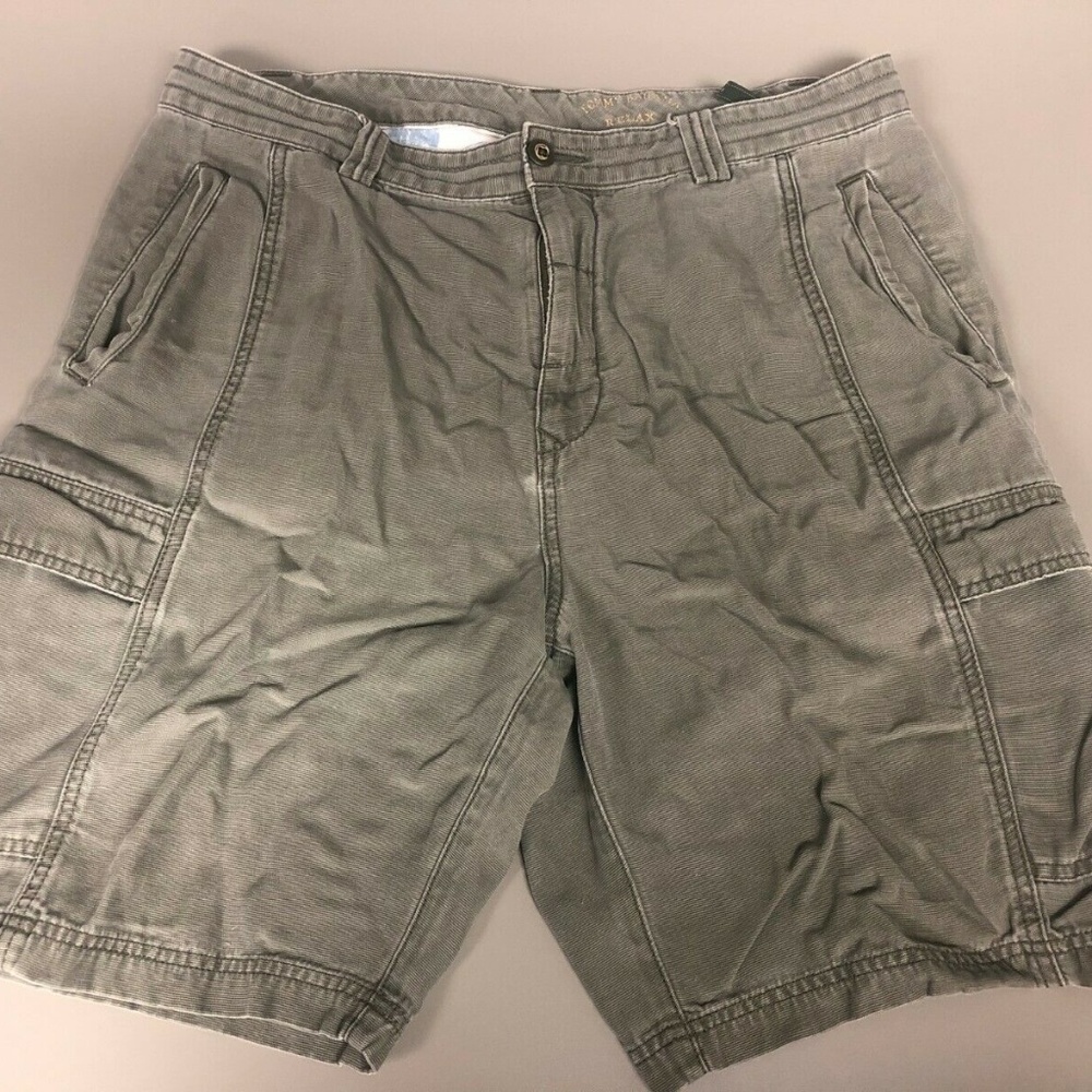 Olive Green Khaki Cargo Size 35 Waist • Relax